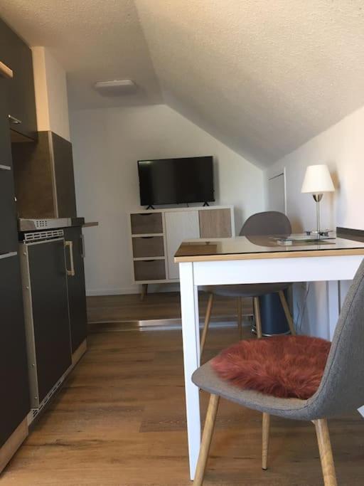 Ferienwohnung Weinbergsblick Optimale Stadtnaehe Оксенфурт Екстериор снимка