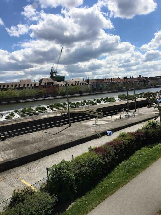 Ferienwohnung Weinbergsblick Optimale Stadtnaehe Оксенфурт Екстериор снимка